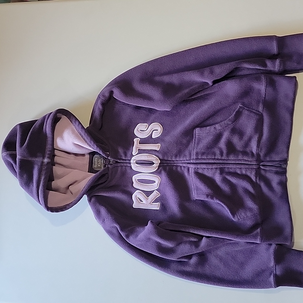 Roots Girls Sweater, size M